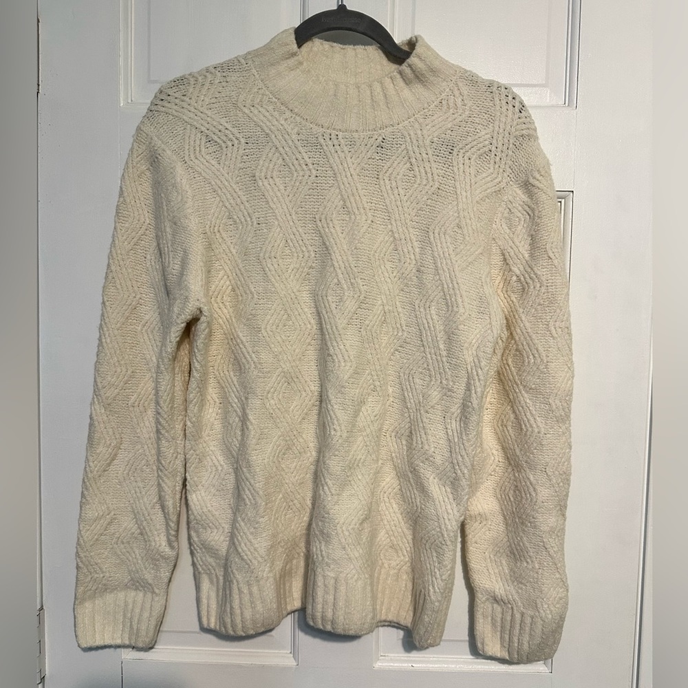 NWT Abercrombie Soft A&F Sweater